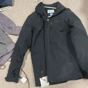 Men’s Black Columbia Snow/Ski Jacket in Medium